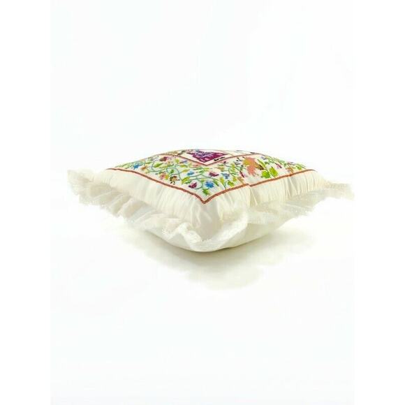 Cross Stitch Throw Pillow Vintage Colonial Style Welcome Lace Fringe 14 x 14 - Picture 4 of 7